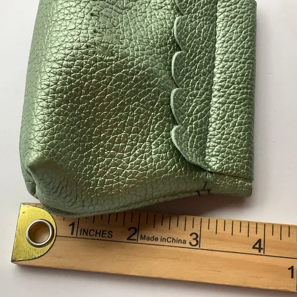 Portland Leather Goods Metallic Green Scalloped Leather Coin Purse Penny Pouch - Picture 6 of 11